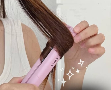 Premium Mini Hair Straightener - sleek & portable | Look Natural
